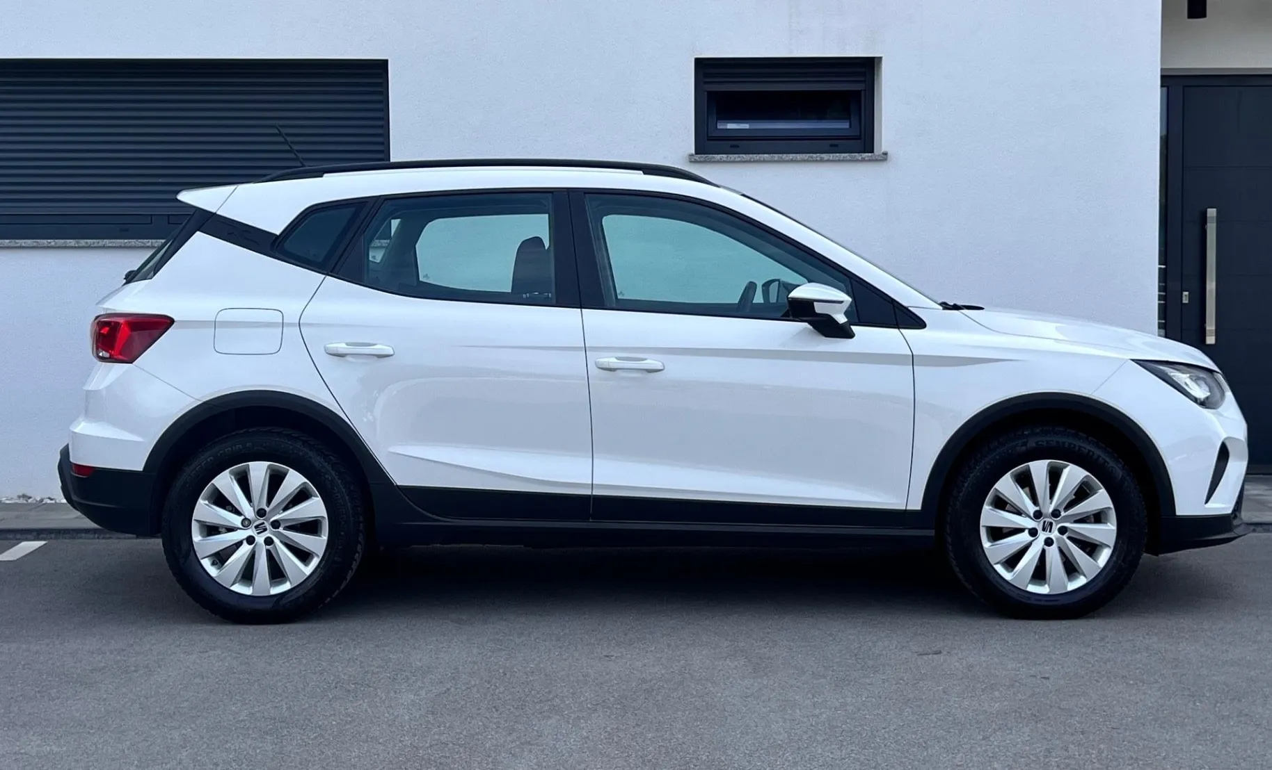 Zunanja slika - Seat Arona - 1.0 TSI+1. LAST+SLO+ALU+TEMP+110KM - 5