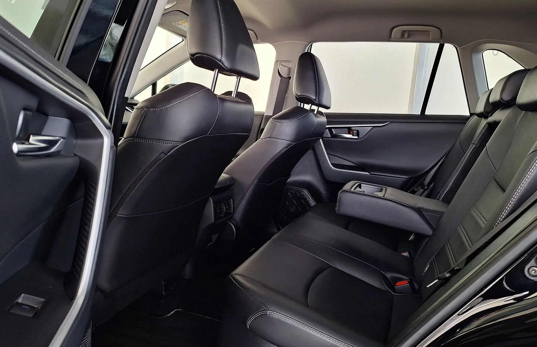 Zunanja slika - Toyota RAV4 - Hybrid AWD 2.5 EXECUTIVE•SLO•KAMERA•NAVI•ACC• - 12