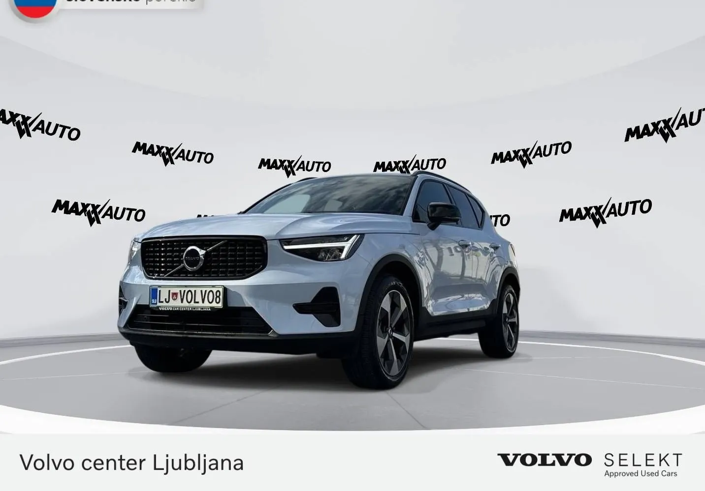 Zunanja slika - Volvo XC40 - B3P Plus Dark Avt - 1