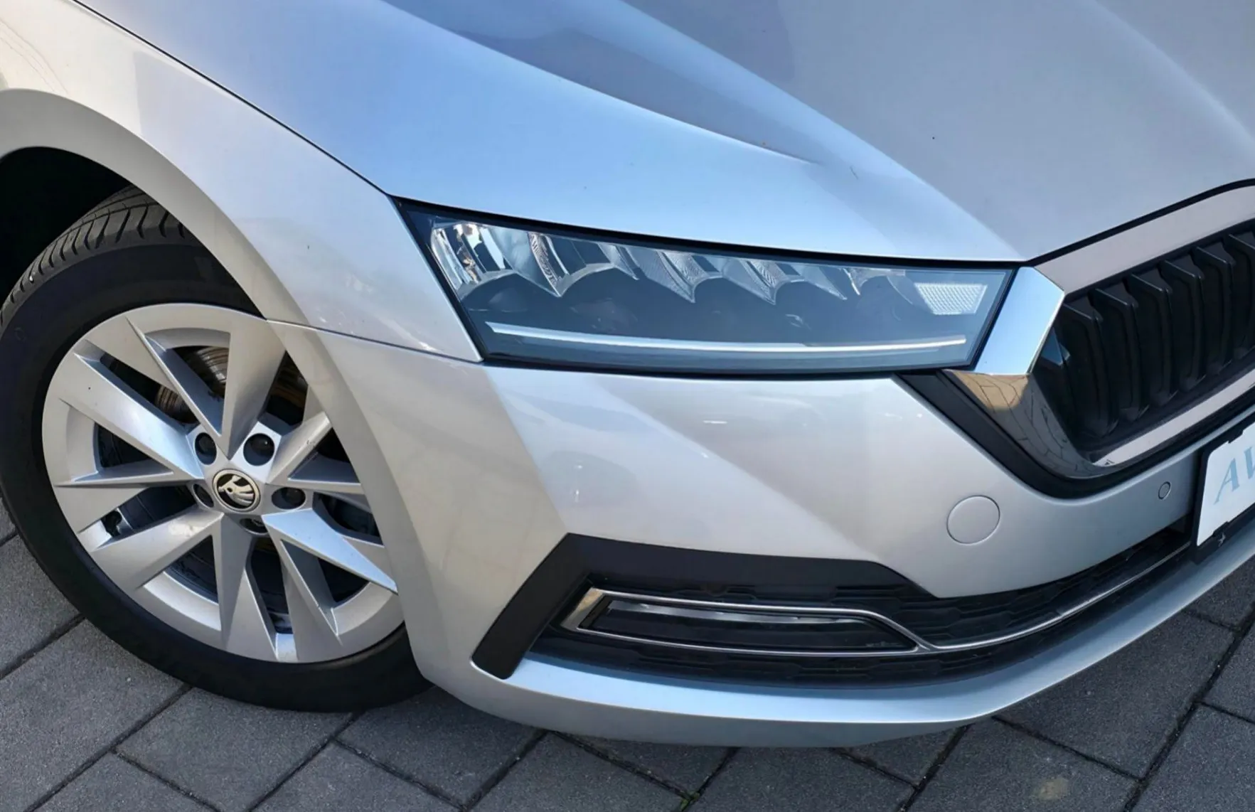 Zunanja slika - Škoda Octavia - 2.0TDI DSG Style LED•ACC•VIRTUAL•GRETJE•KEYLES•17C - 18