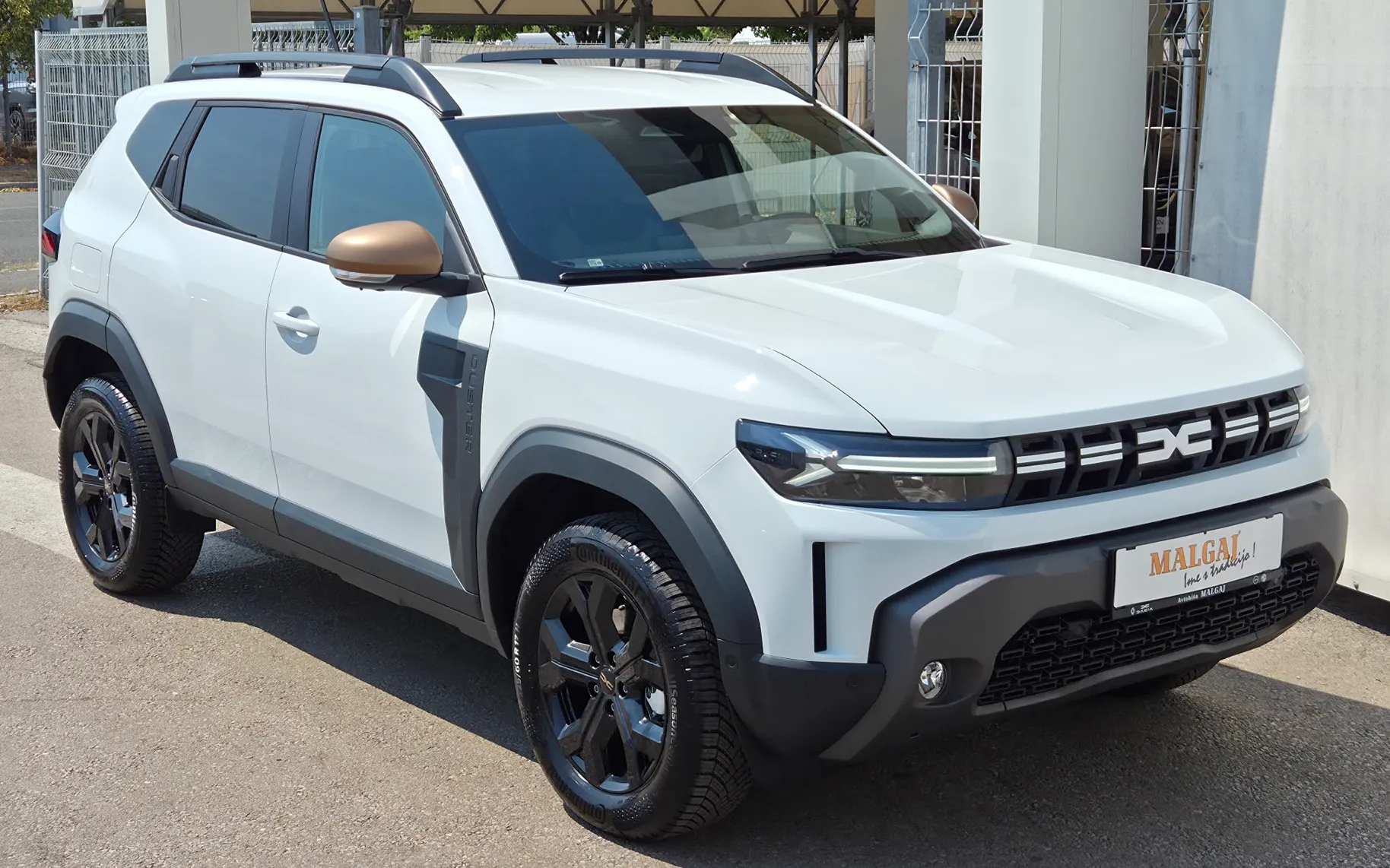 Zunanja slika - Dacia Duster - Extreme 4x4 Hybrid-G150+BON zimske gume - 4