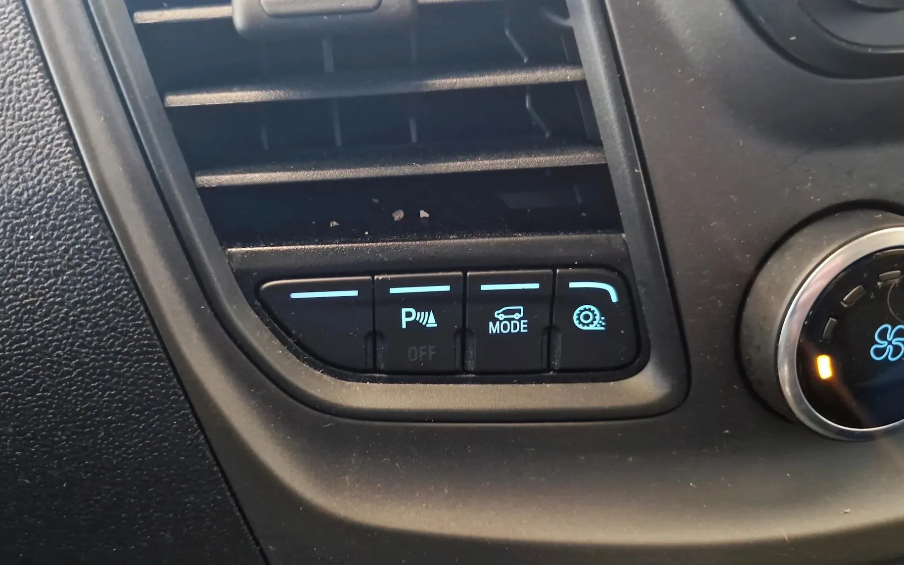 Zunanja slika - Ford Transit Custom - KOMBI TREND 2.0 TDCi 110 kW L2H1 7+1 - SLO-JAMSTVO - 13
