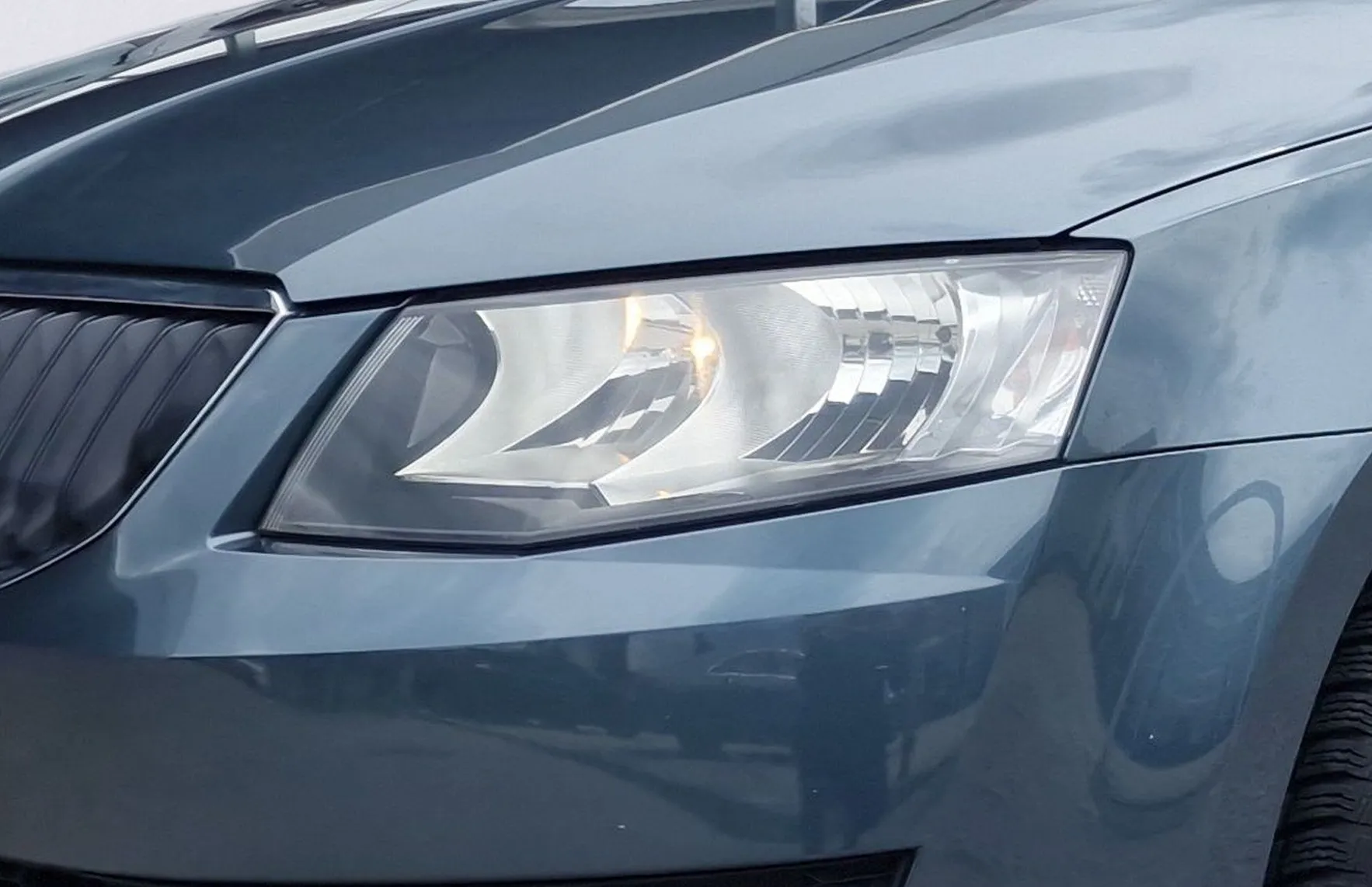 Zunanja slika - Škoda Octavia - Combi 2.0 TDI - 5