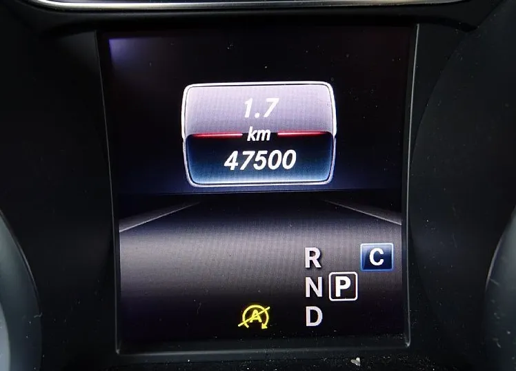 Zunanja slika - Mercedes-Benz GLA-Razred - GLA 200 7G 156KM - KOT NOV - GRETJE SEDEŽEV - - 14