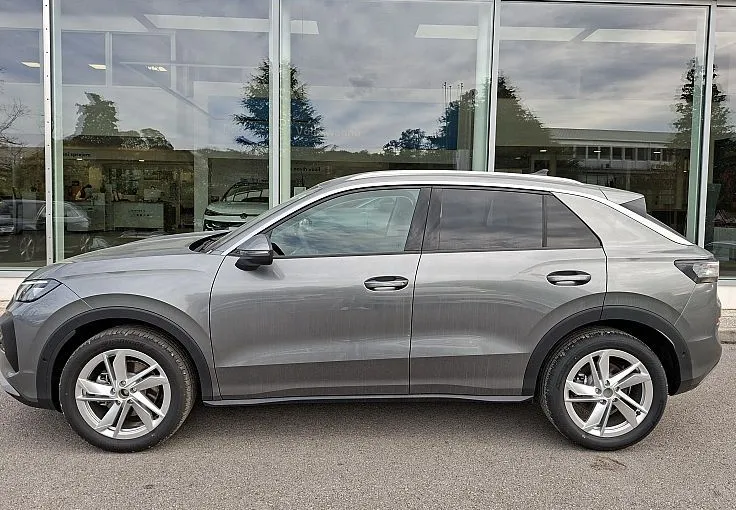 Zunanja slika - Volkswagen T-Roc - 1.5 eTSI Style DSG 110  150 - 2