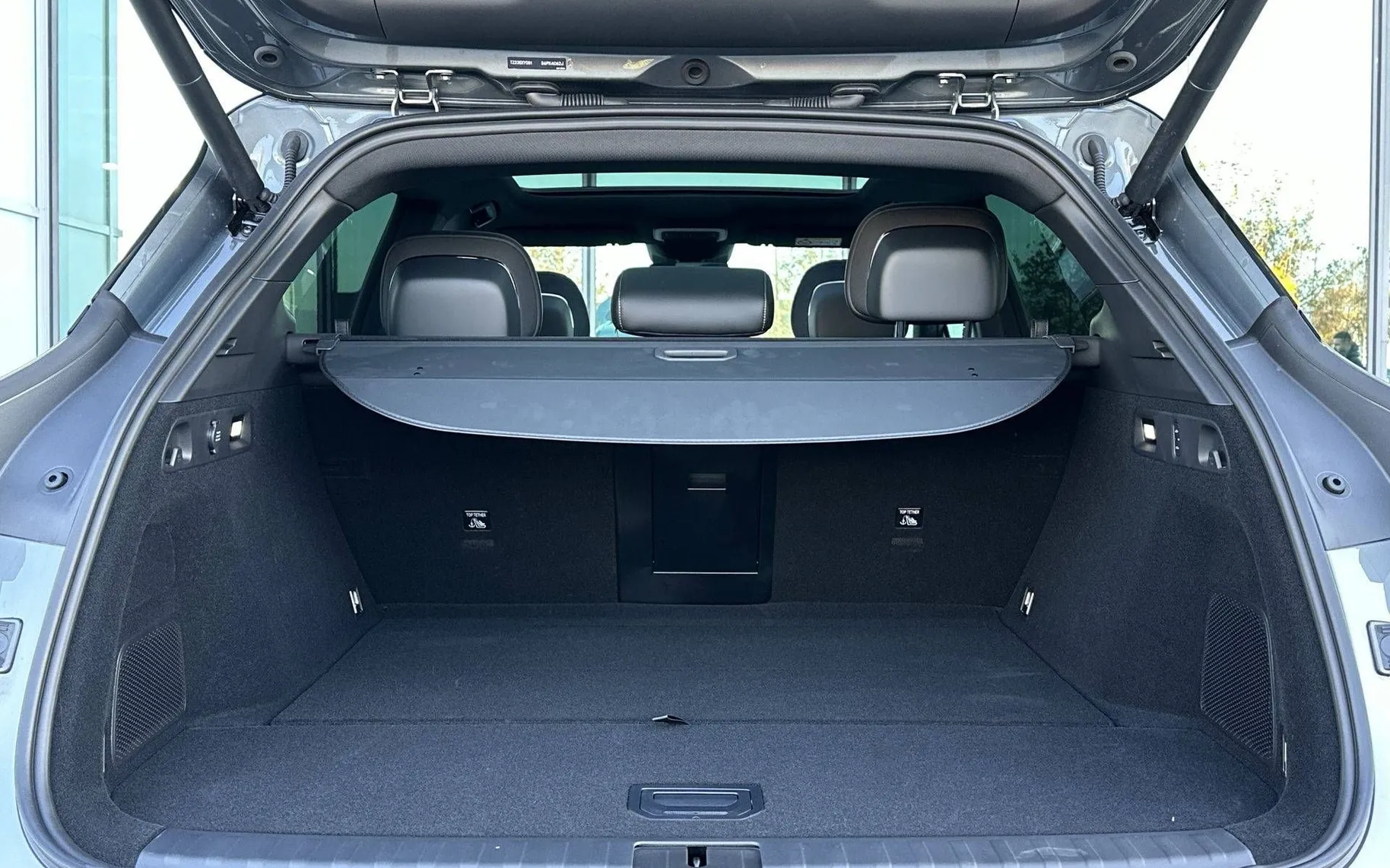 Notranja slika - Zeekr 7X - AWD Privilege - 12