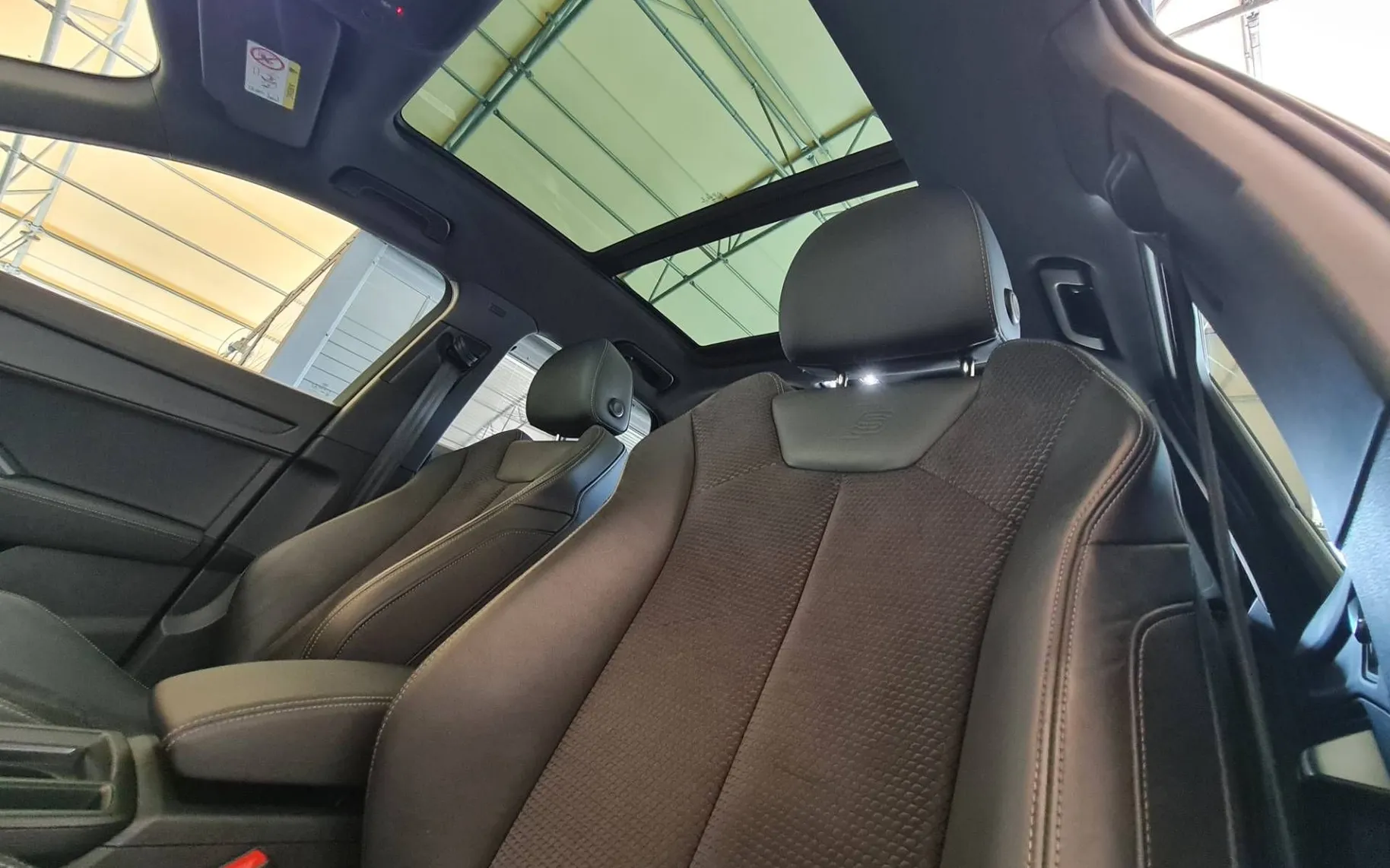 Notranja slika - Audi Q3 - 35 TDI S line•Panoramska streha•Aktivni tempom KGV - 12