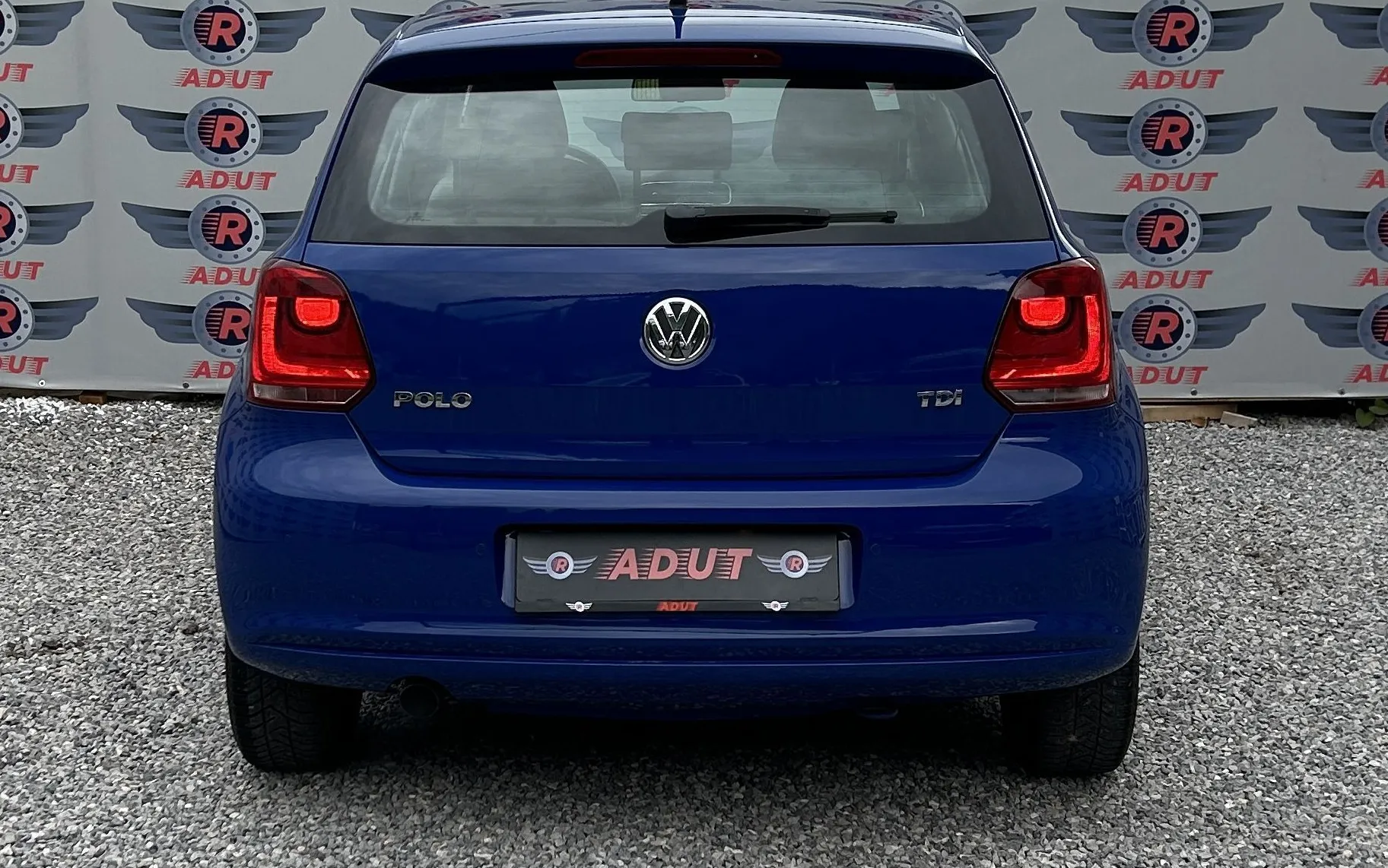 Zunanja slika - Volkswagen Polo - 1.6 TDI DPF Highline 66  90  PARK. NAVI. 1 LET.J.. - 5