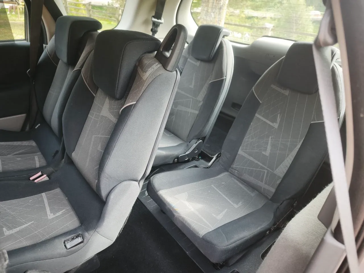 Notranja slika - Renault Scénic - 1,5 dCi Dynamique Confort - 21