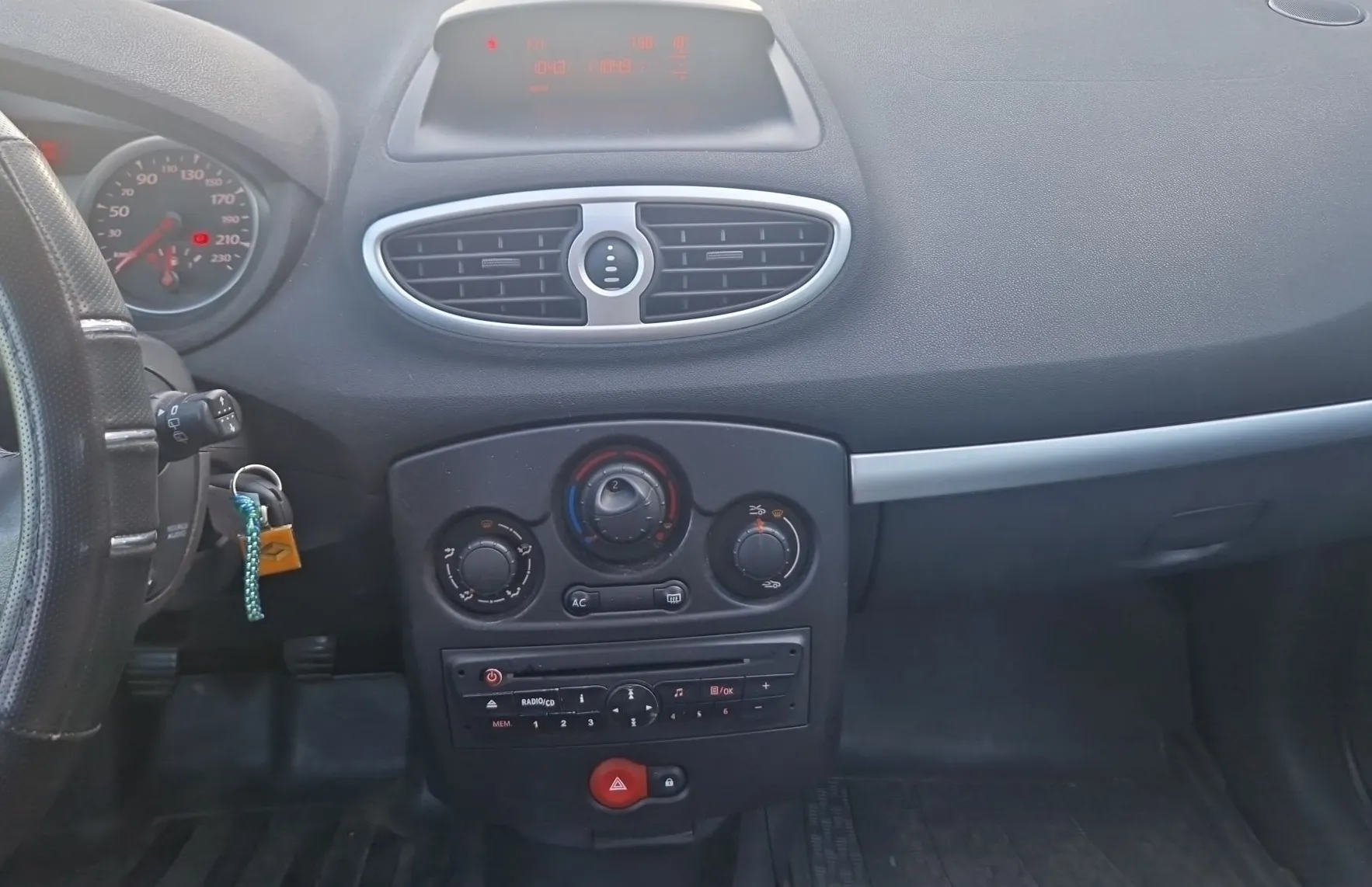 Zunanja slika - Renault Clio - 3 Grandtour 1.2 TCE Elan - 13