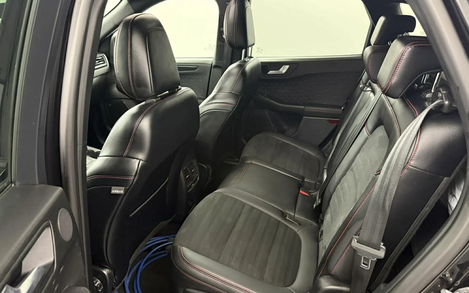 Notranja slika - Ford Kuga - 2.5 Duratec PHEV ST-Line X.NEMŠKI+4ALU.ACC.KAMERA - 18