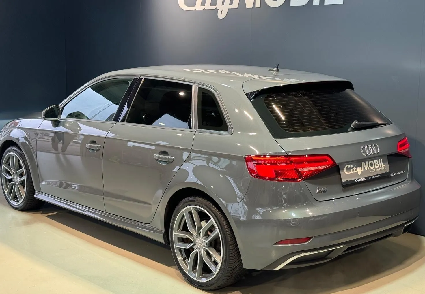 Zunanja slika - Audi A3 - -40-ETRON-S LINE-VIRTUAL-NAVIGACIJA-LED-ALU - 7