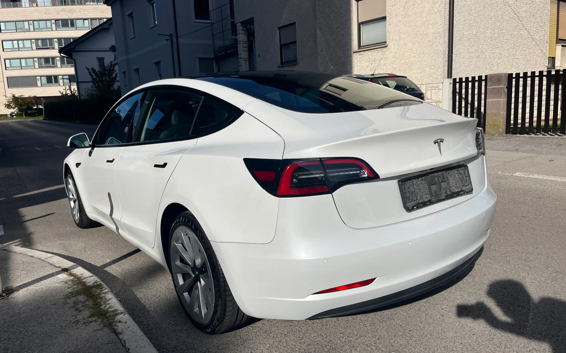 Zunanja slika - Tesla Model 3 - 3D3 / 3D7 - 7