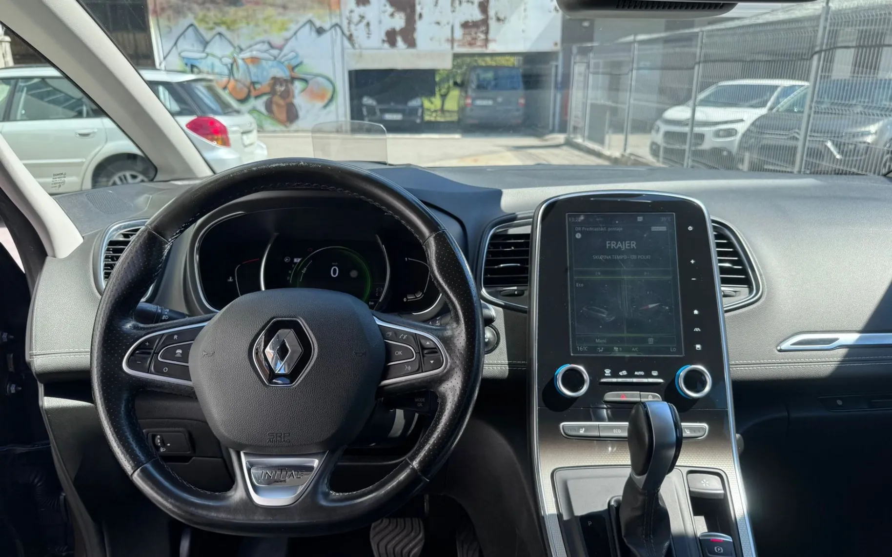 Zunanja slika - Renault Grand Scenic - Scénic 1.6 dCi 160 Energy INITIALE PARIS - EDC - 8