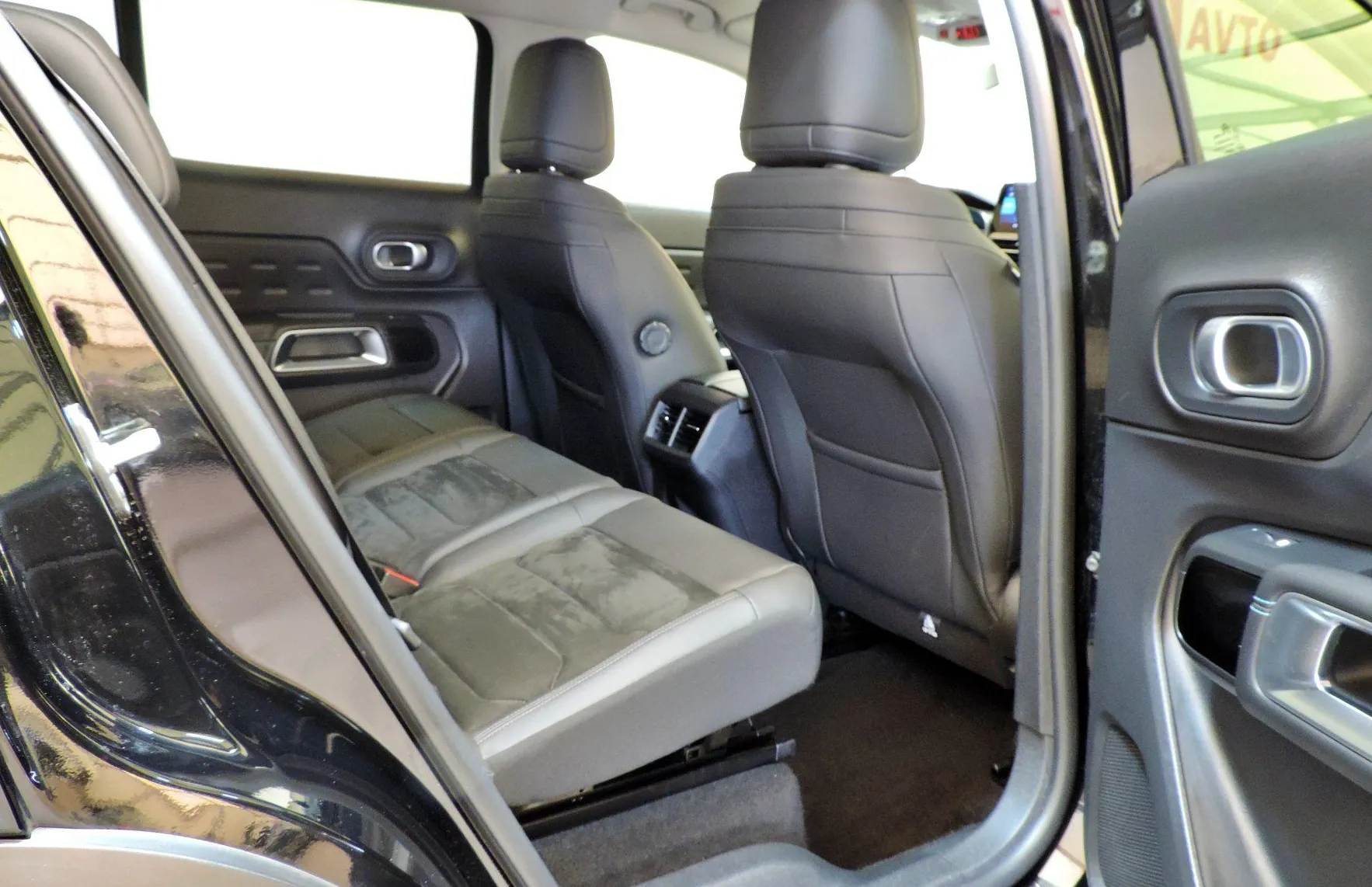 Zunanja slika - Citroën C5 Aircross - Hybrid 225 Shine  Avt. ACC-LED-KAMERA-KEYLESS - 12