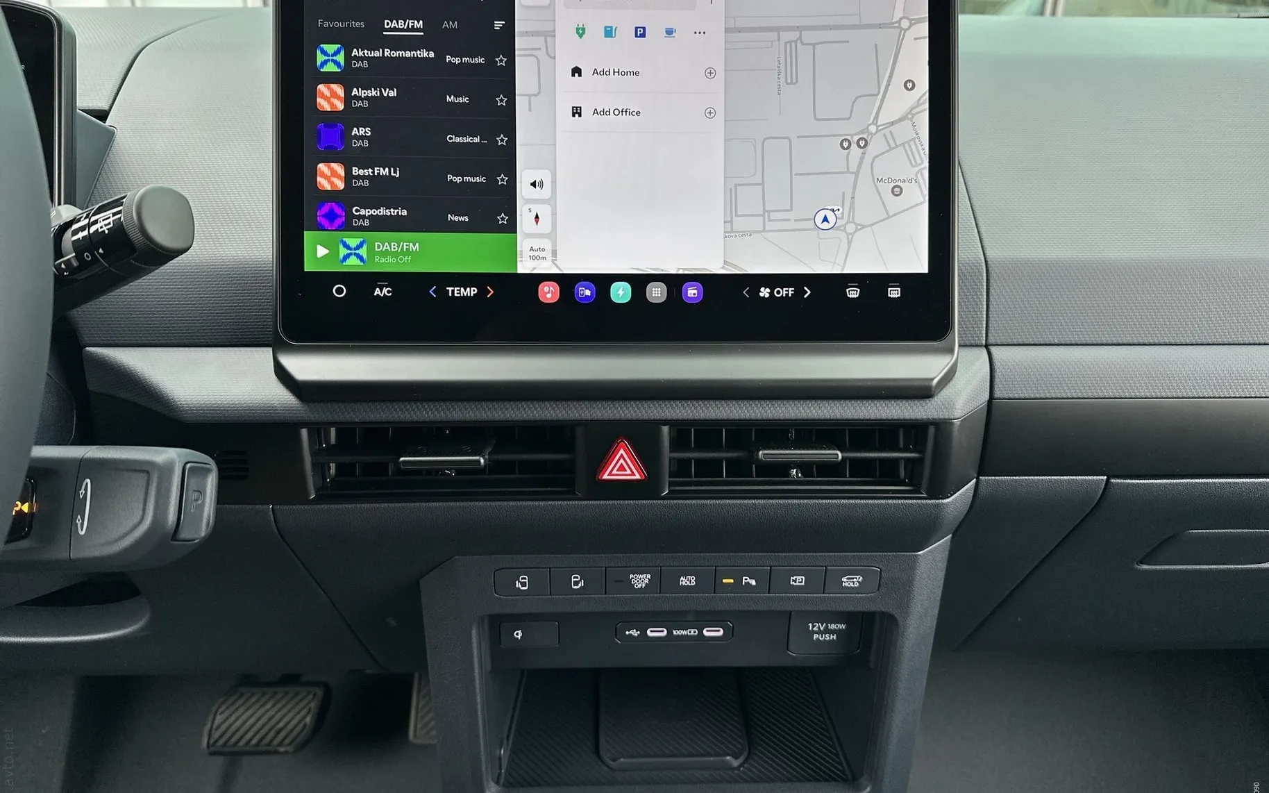 Notranja slika - KIA PV5 - 71.2 kWh baterija 120 kW 163 KS  Quantum - 15