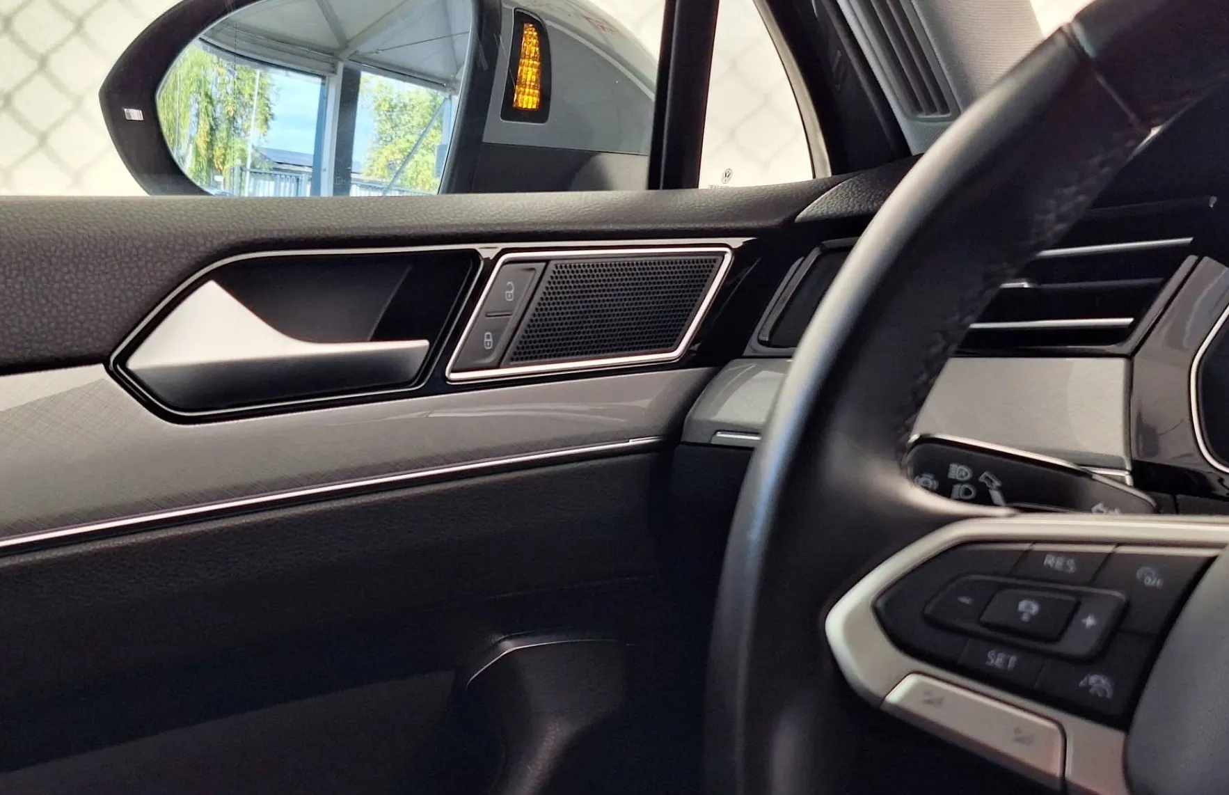 Zunanja slika - Volkswagen Passat - Variant 2.0 TDI R-line DSG•KAM360•WEBASTO•VL.KLJUKA•MASAŽA - 16