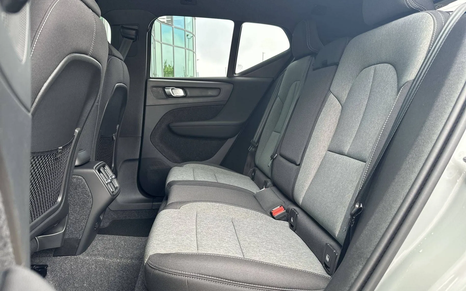 Notranja slika - Volvo XC40 - B3 P Core AT DCT 3 leta garancije + 3 servisi... - 11