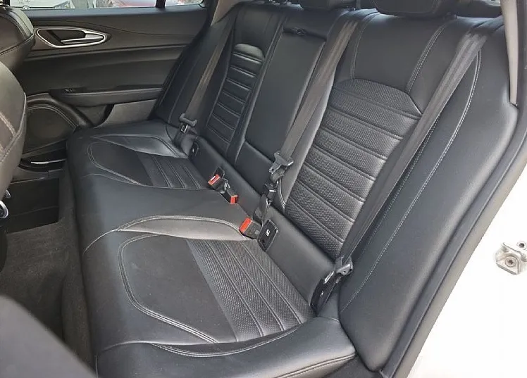 Zunanja slika - Alfa Romeo Giulia - 2.2 AT8 Q4 Veloce - AKT. TEMPOMAT - GRETJE VOLANA - 16
