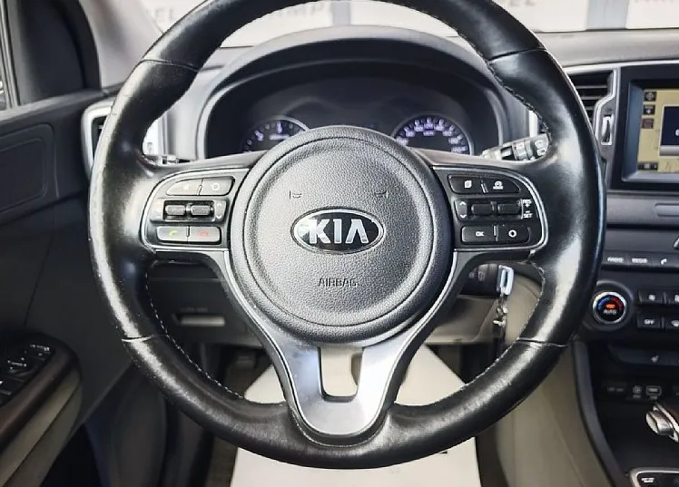 Zunanja slika - KIA Sportage - 2.0 CRDi AWD - GRETJE VOLANA - LANE ASSIST - 11