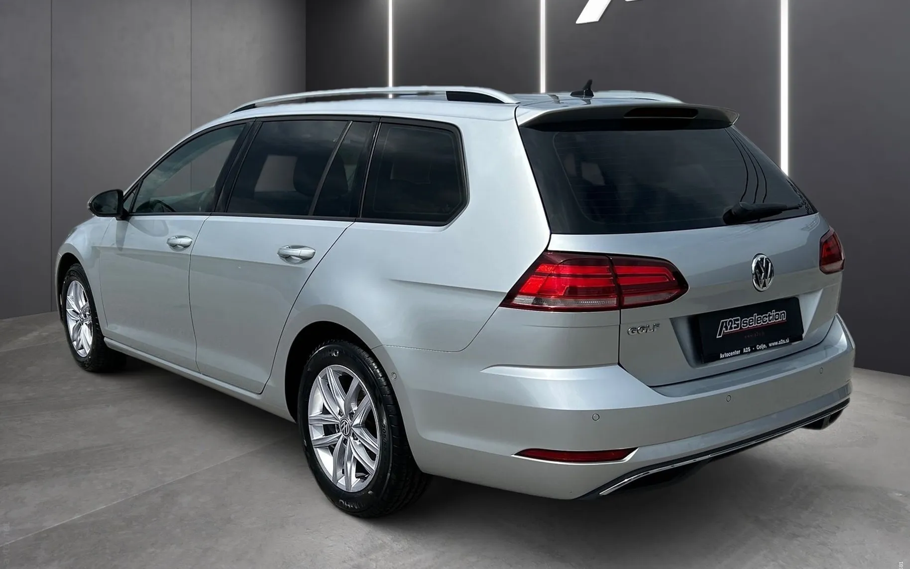 Zunanja slika - Volkswagen Golf Variant - 2.0 TDI Comfortline DSG + kamera - 4