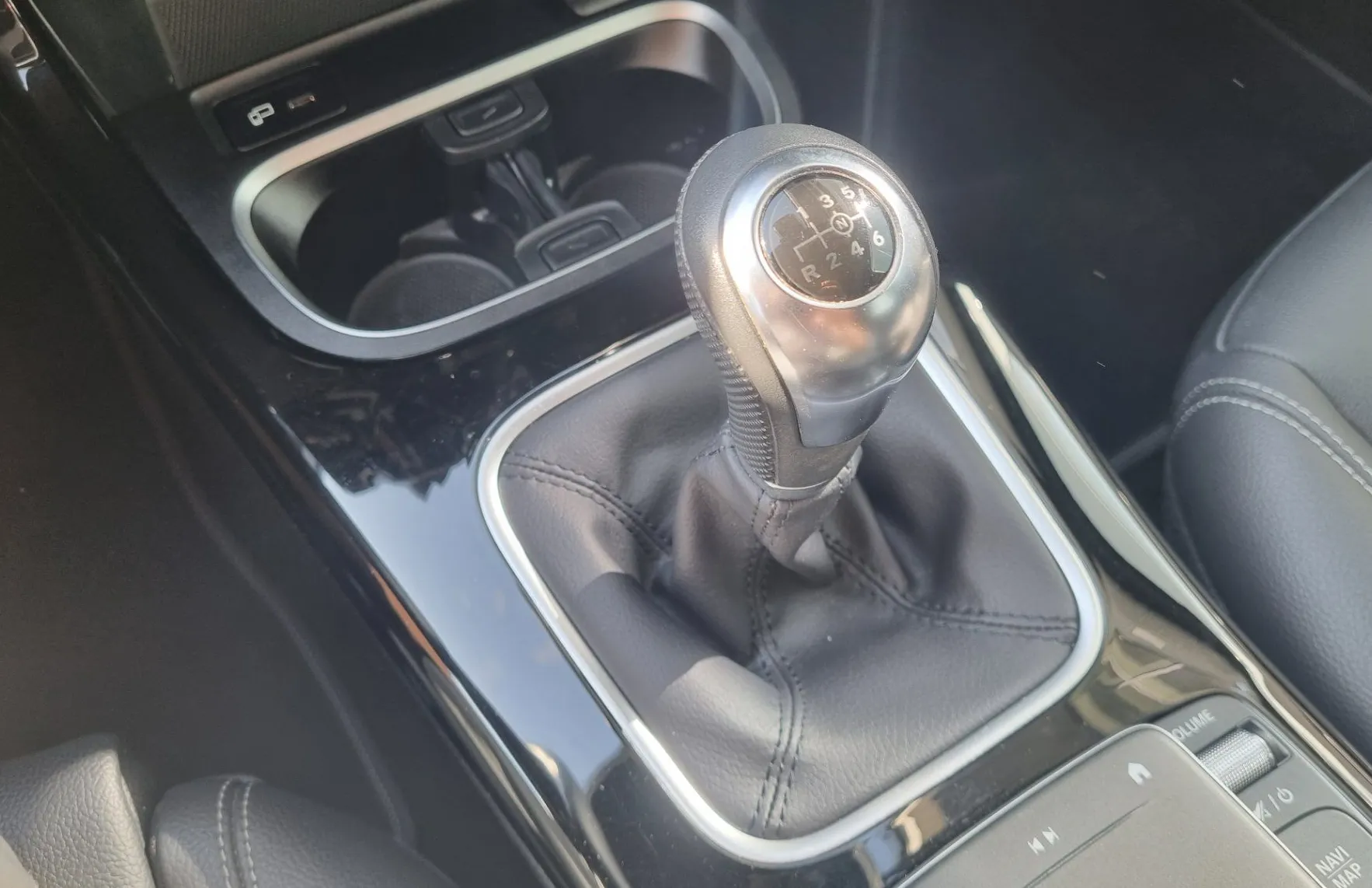 Zunanja slika - Mercedes-Benz A-Razred - A160 KAMERA-DAB-TEMPOMAT...  ODLIČNO OHRANJEN - 13