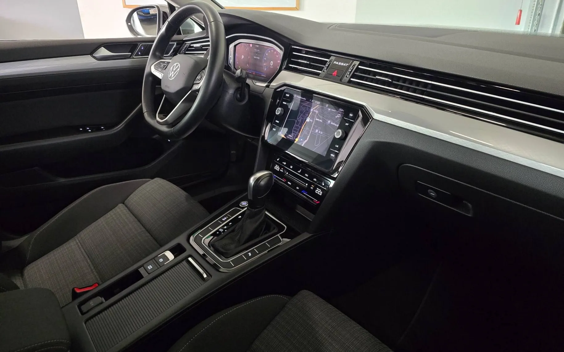 Notranja slika - Volkswagen Passat Variant - 2.0 TDI Business DSG - Matrix.virtual.pano.kamera - 10