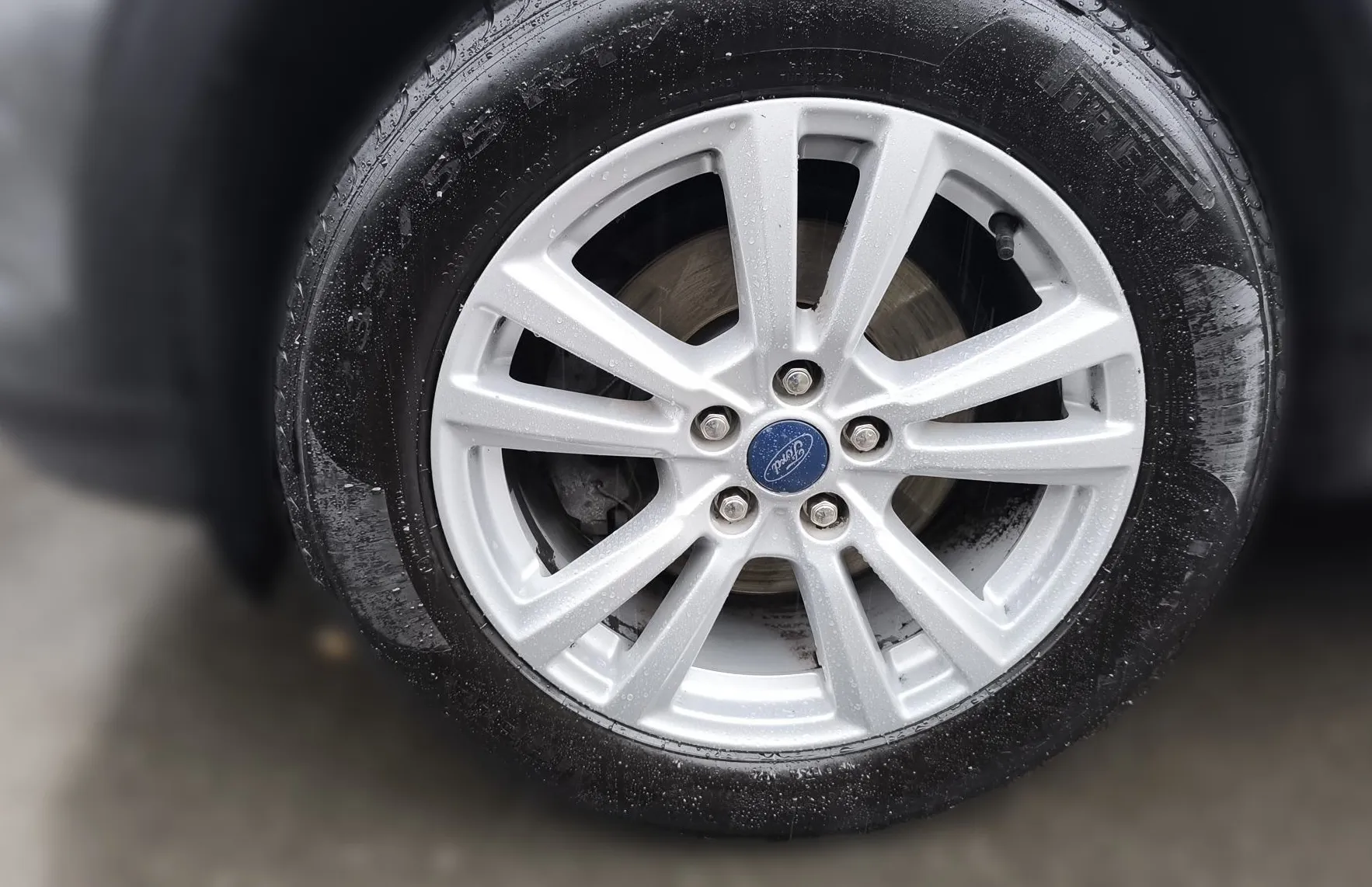 Zunanja slika - Ford Kuga - 1.5 TDCi Style 120PS- SLO-1.LASTNIK-KAMERA - 8