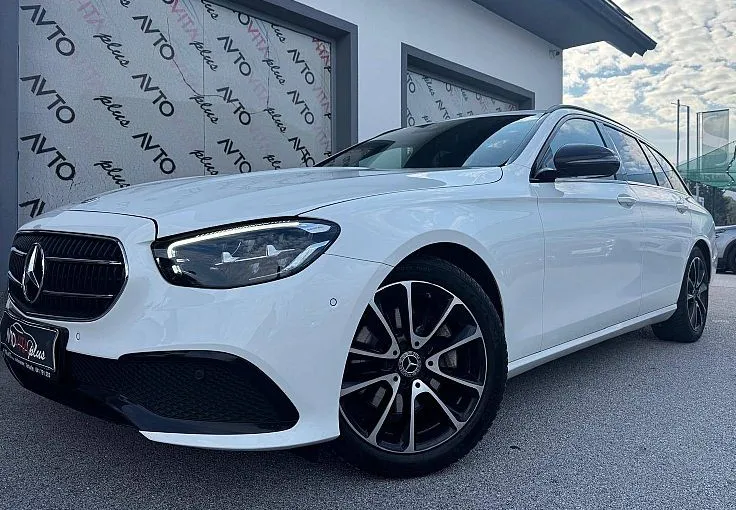 Zunanja slika - Mercedes-Benz E-Razred - E 220 d T Avantgarde Avt.Virtal Led Kljuka Kamera - 1