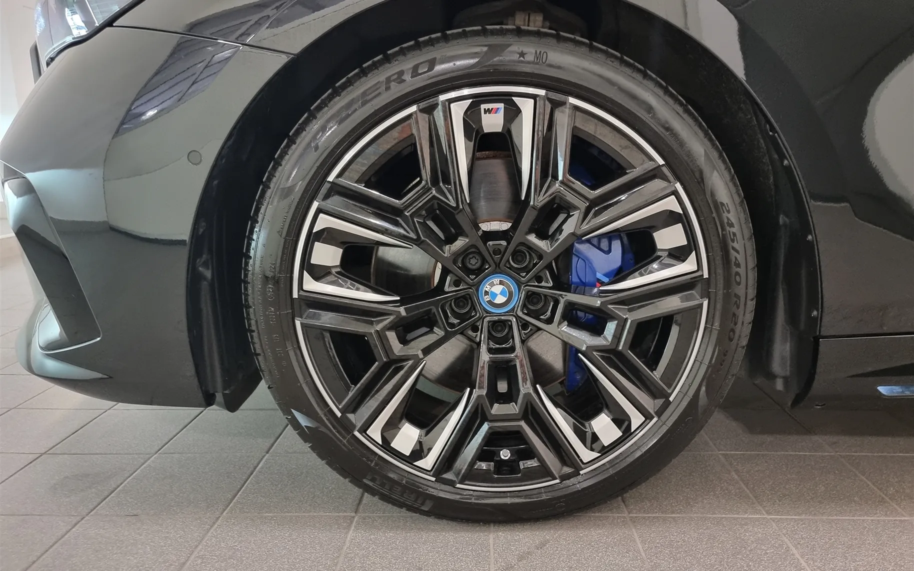 Zunanja slika - BMW i5 - M60 xDrive Limuzina - 3