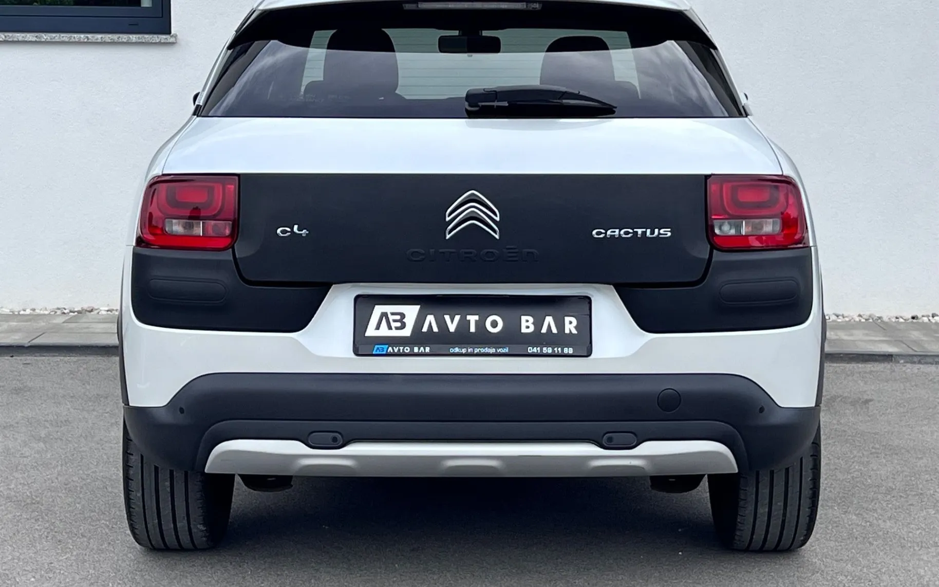Notranja slika - Citroën C4 Cactus - 1.2 THP PureTech S S Rip Curl - 7