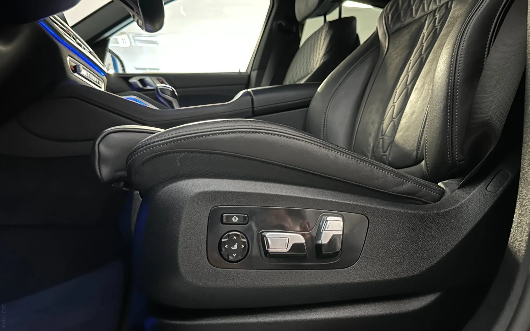 Notranja slika - BMW serija X6: - xD30d|Laser|ACC|Kamera|HUD|IconicG|Harman|Kljuka| - 9