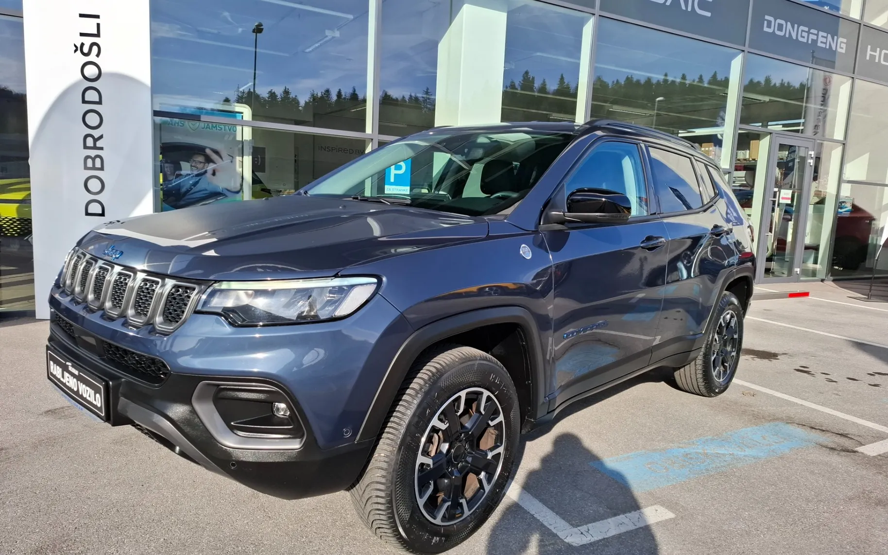 Zunanja slika - Jeep Compass - 1.3 GSE PHEV 4xe 240 Trailhawk - ODLIČNO OHRANJEN - 1