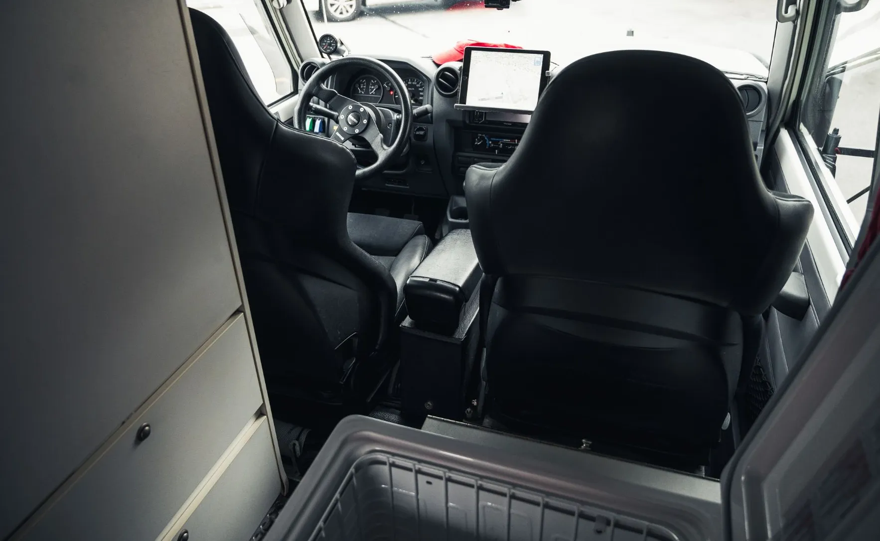 Zunanja slika - Toyota Land Cruiser - HZJ 78 4X4 - 6
