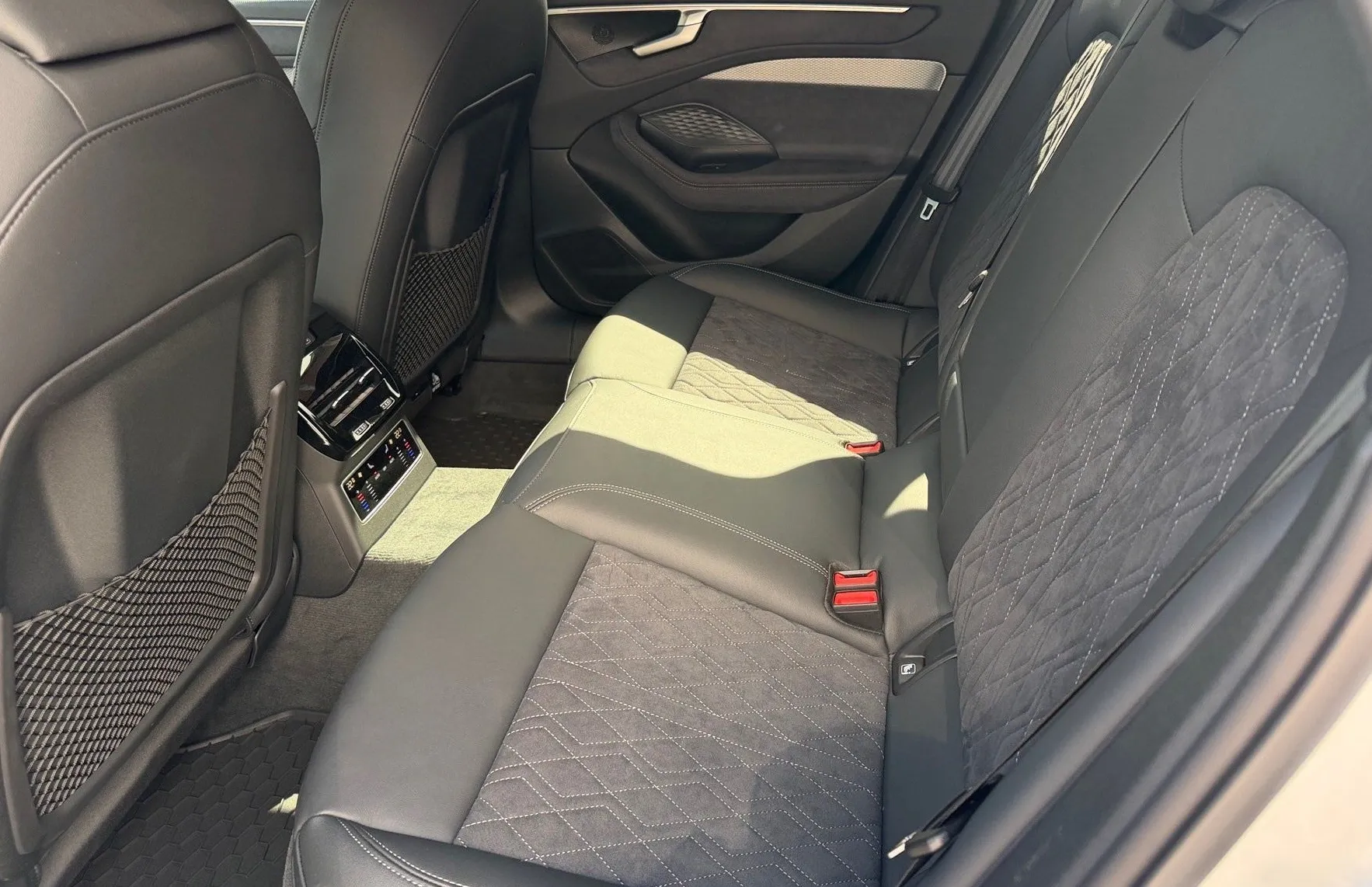 Zunanja slika - Audi A6 - Avant e-hybrid quattro S tronic 220 kW - 11
