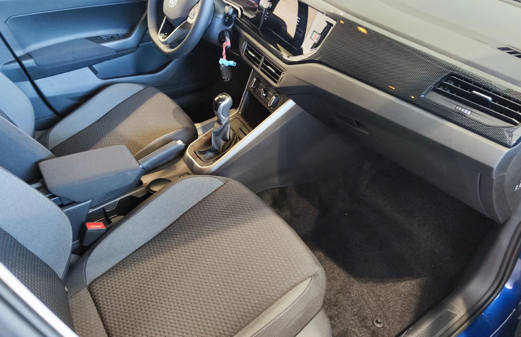 Zunanja slika - Volkswagen Polo - 1.0 TSI 4ALL 70  95 v prihodu - 10