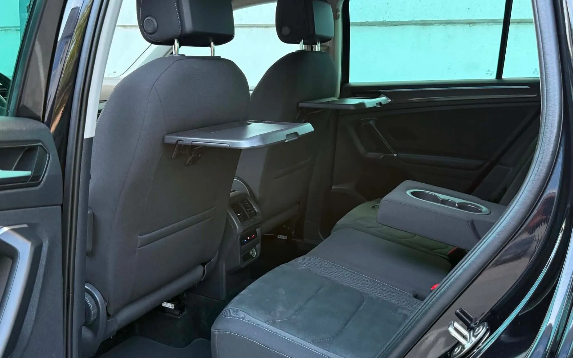 Notranja slika - Volkswagen Tiguan - 2.0 TDI-DSG-4X4-H LINE-VIRTUAL-LIZING ZA TUJCE-A.. - 10