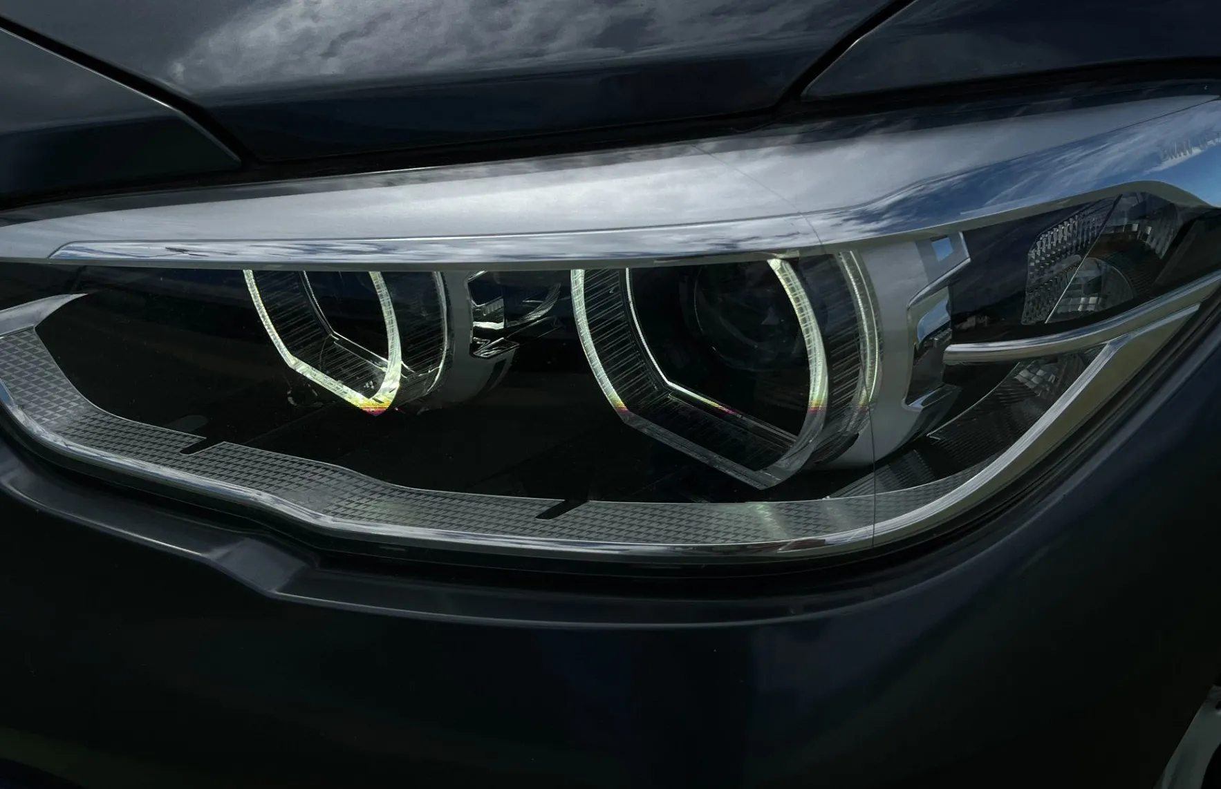 Zunanja slika - BMW Serija 1 - : 116d Sport Line AVT. LED. PANO. 2X PDC. TEMPOM. - 4