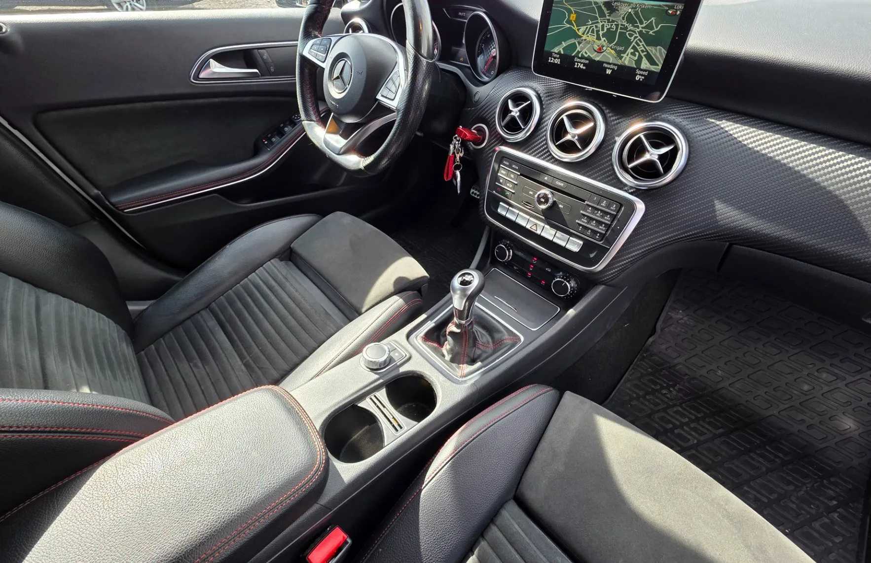 Zunanja slika - Mercedes-Benz A-Razred - A 180 AMG Line - HARMAN KARDON. NAVI - 10