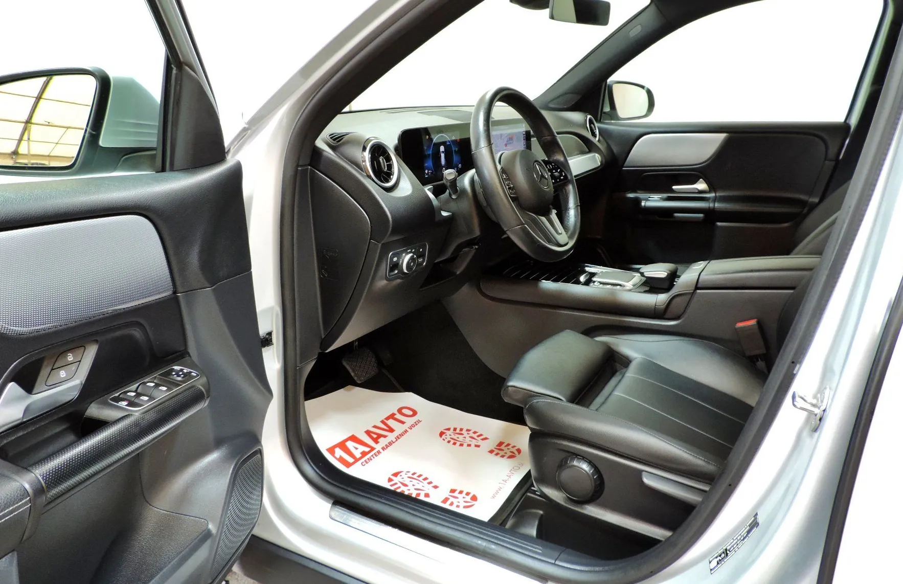 Zunanja slika - Mercedes-Benz GLB-Razred - GLB 200 d Avt. KAMERA-USNJE-LED - 9