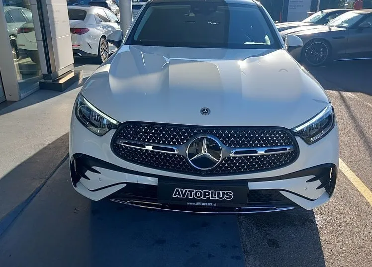 Zunanja slika - Mercedes-Benz GLC-Razred - GLC coupe GLC 200 4MATIC AMG line. Pano. Slovenski - 2
