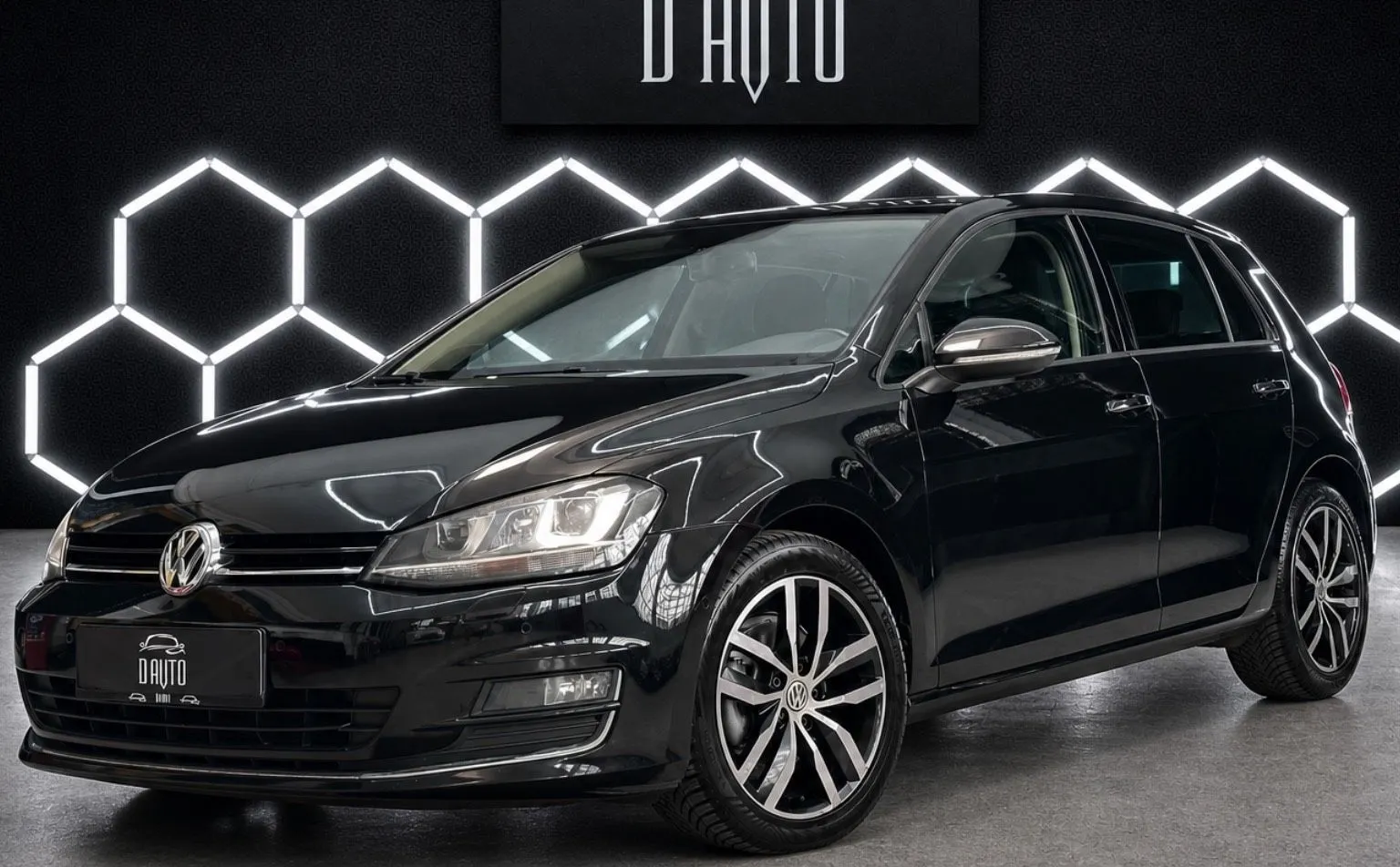 Zunanja slika - Volkswagen Golf - 2.0 TDI BMT Highline DSG+NAVI+PDC+GRETJE SEDEZEV.. - 1