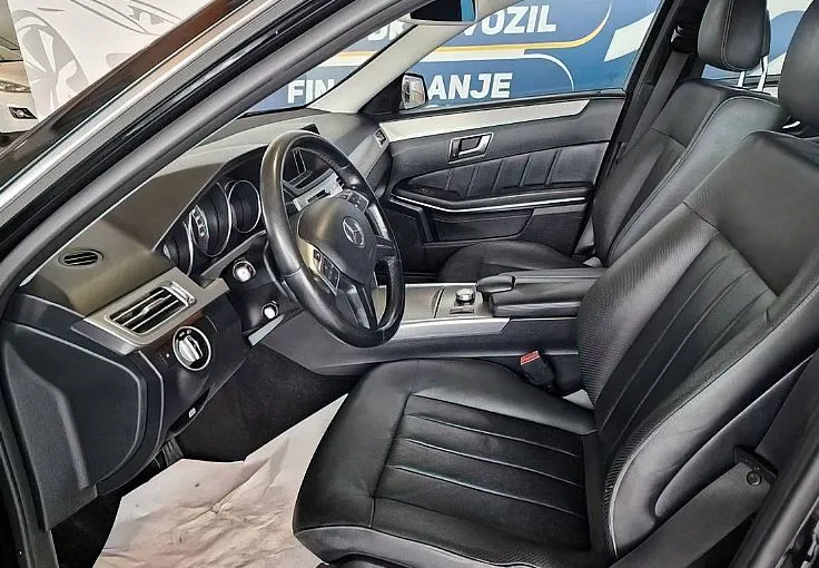 Zunanja slika - Mercedes-Benz E-Razred - E 200 BlueTEC ELEGANCE LED NAVIGACIJA... - 9