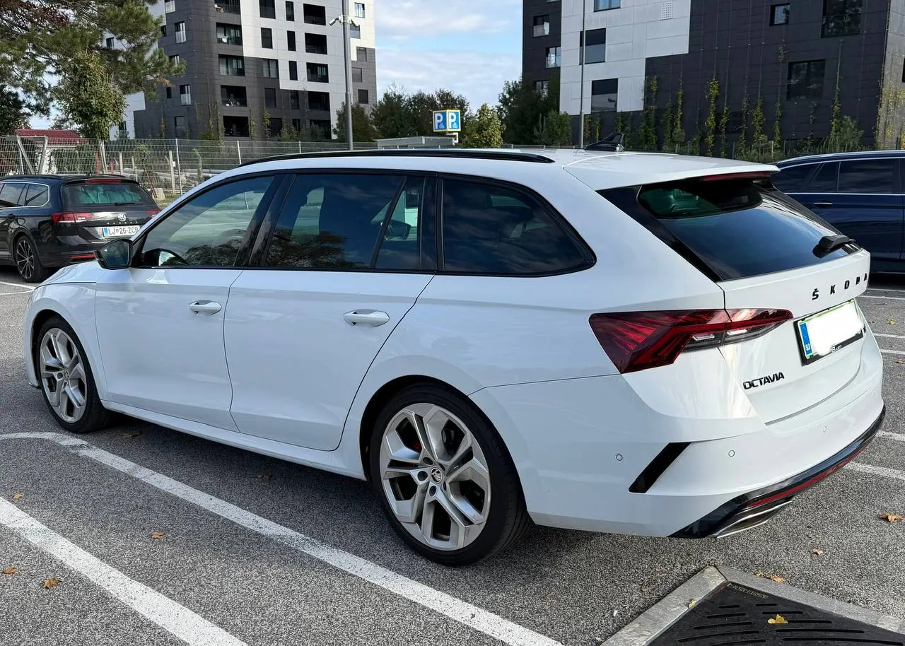 Zunanja slika - Škoda Octavia - Combi 2.0 TSI RS DSG - 2