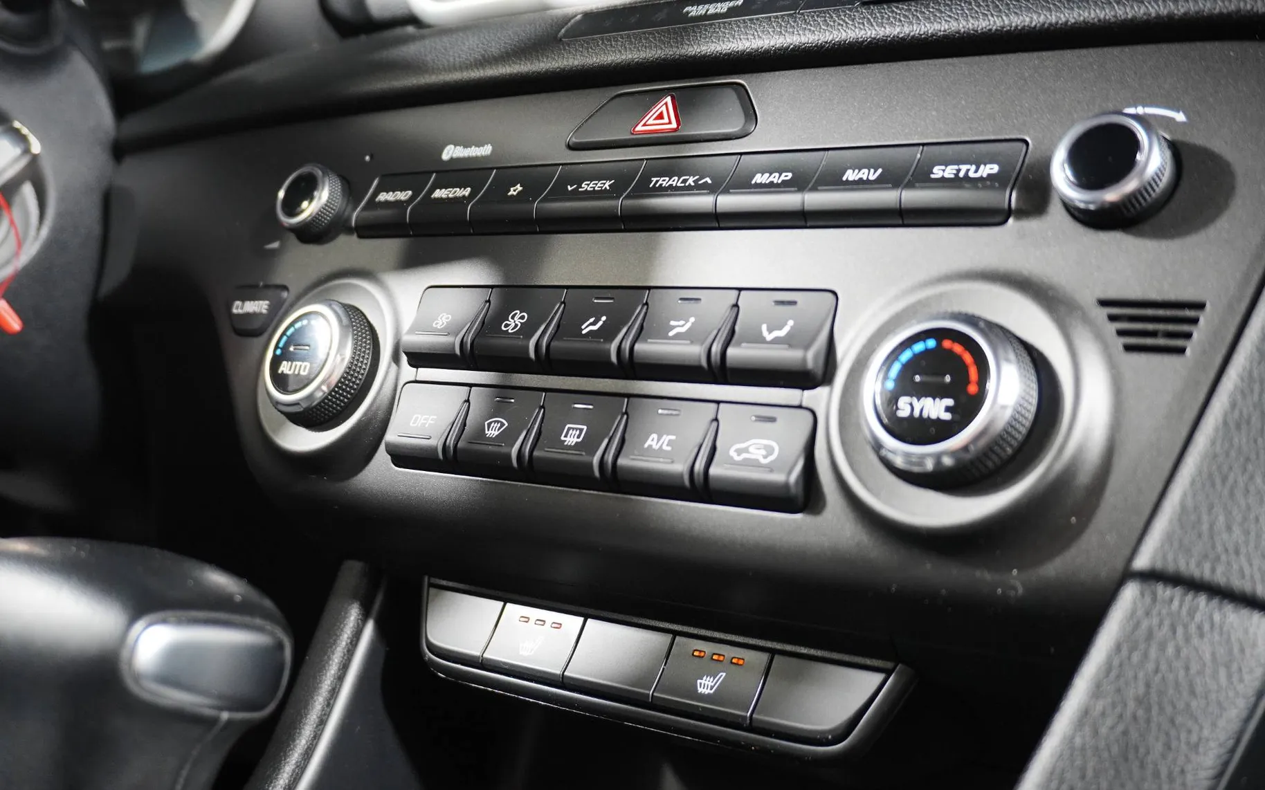 Zunanja slika - KIA Sportage - 1,6 T-GDI ISG DCT - 13