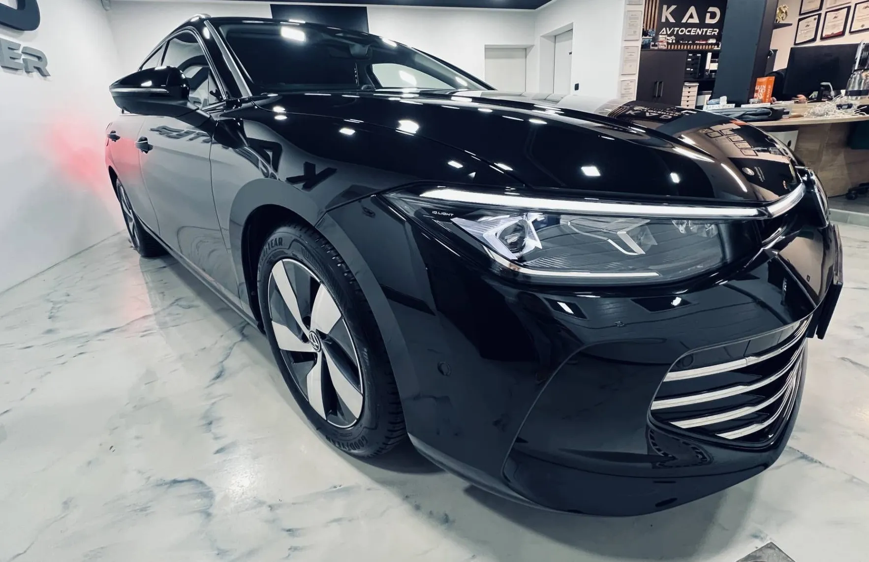 Zunanja slika - VW Passat - Variant 2.0 TDI  Elegance avt.-360 KAM-GRET SED-VOLANA-A - 2