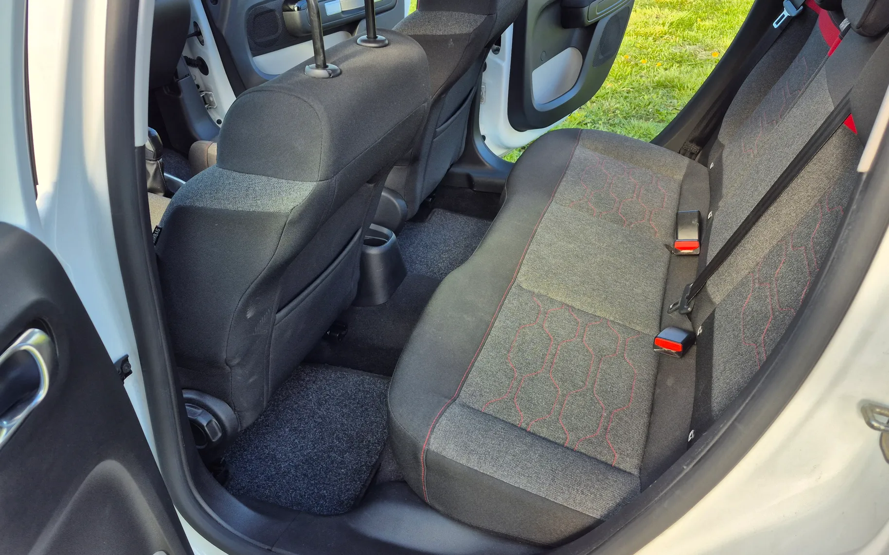 Notranja slika - Citroën C3 - 1,2 PureTech 83 S&S Shine - 11