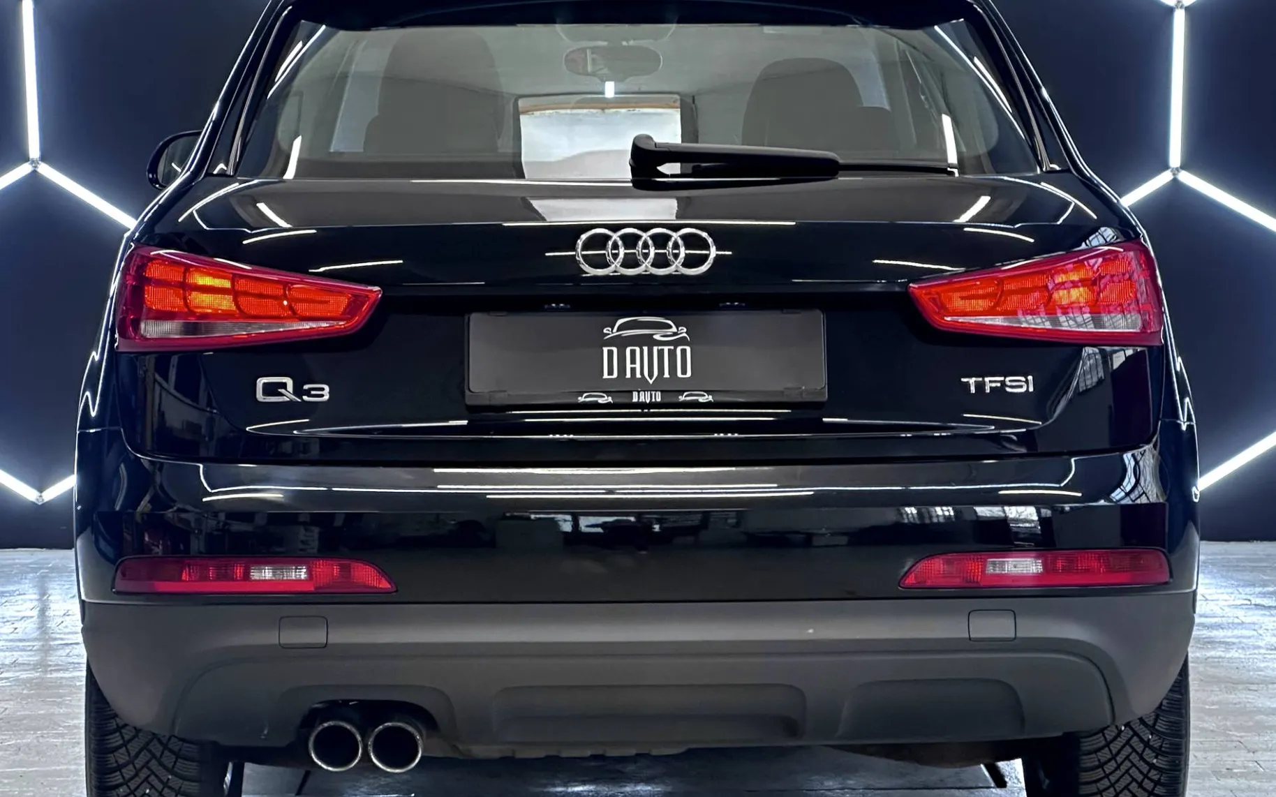 Notranja slika - Audi Q3 - 1.4 TFSI 110  150  ODLIČEN - 7