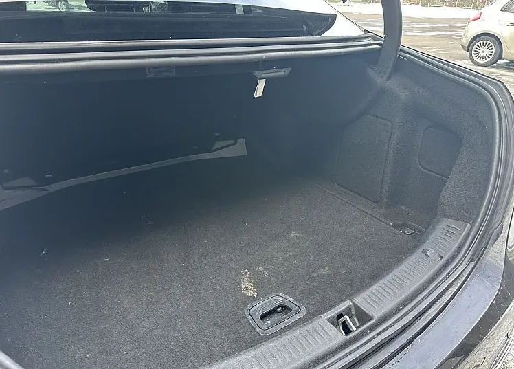 Zunanja slika - Mercedes-Benz E-Razred - E 220 d - ODLIČNO OHRANJEN - 12