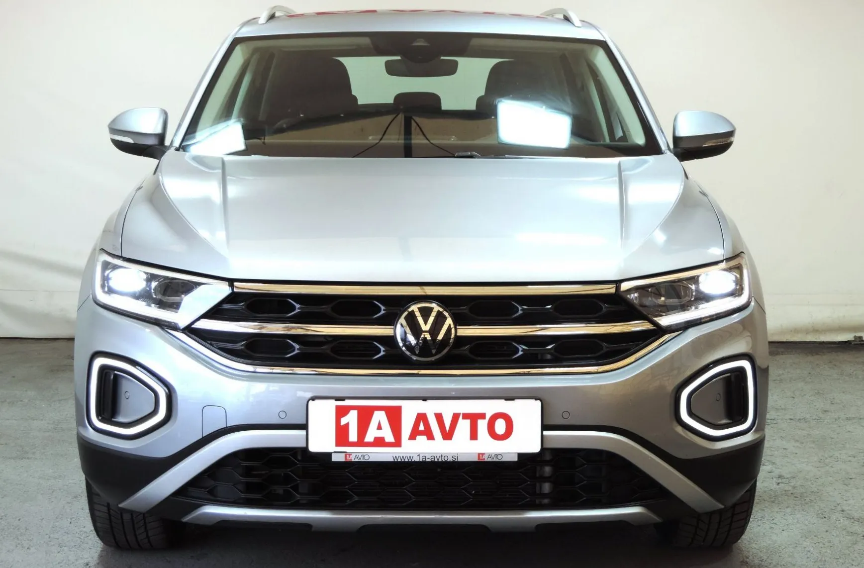 Zunanja slika - Volkswagen T-Roc - 1.5 TSI BMT Style DSG ACC-LED-KAMERA - 2
